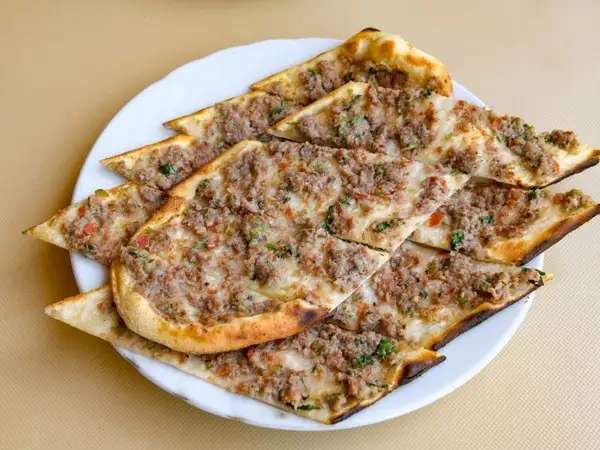 Patatesli Kıymalı Pide